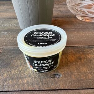 Lush Tropical Comingle